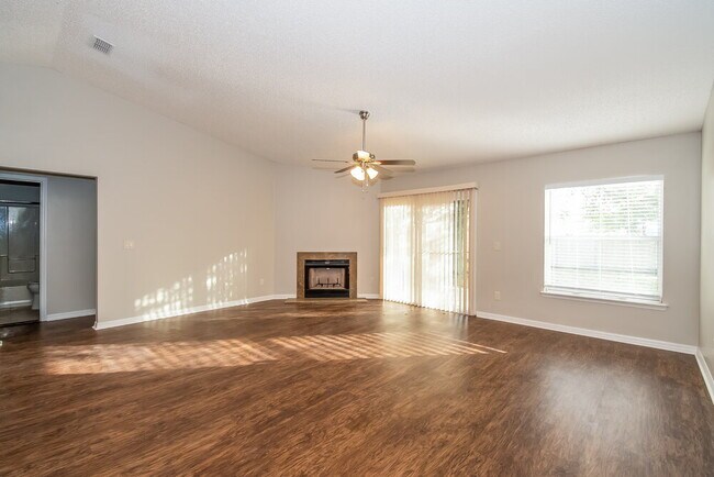 Photo - 11533 Twin Oaks Trail