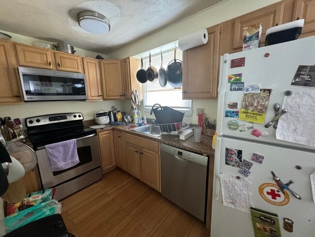 Building Photo - 41 Ashford St Unit 5 Rental