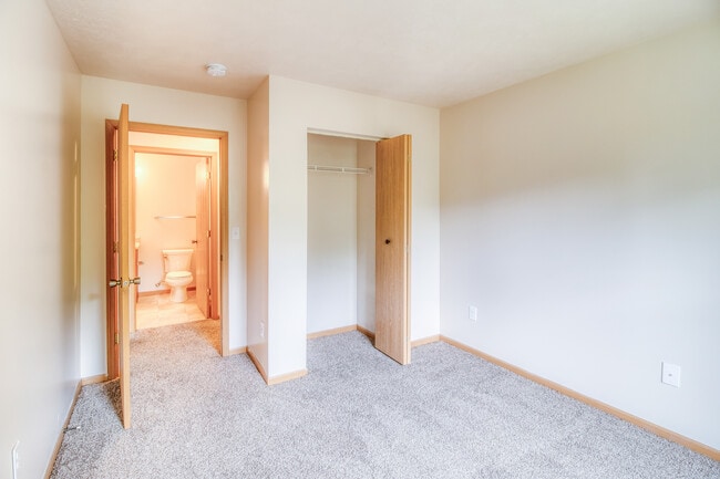 Ashton Ridge Apartments