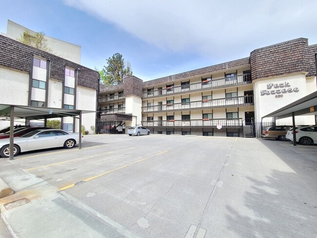 Photo - $1,650 - 2 Bed / 2 Bath Spacious Top Floor...