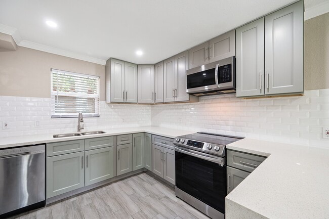 Photo - 2222 Peppermill Rd