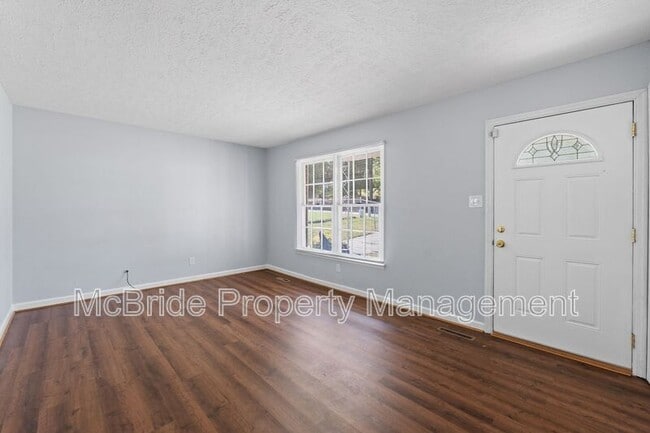 Photo - 1360 Senate Dr NW