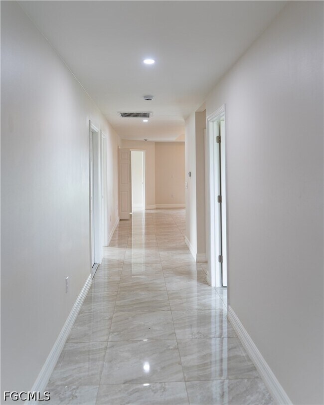 Photo - 941 Jaguar Blvd