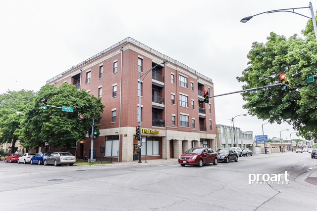 Building Photo - 5300 N Lincoln Ave Unit 3A Rental
