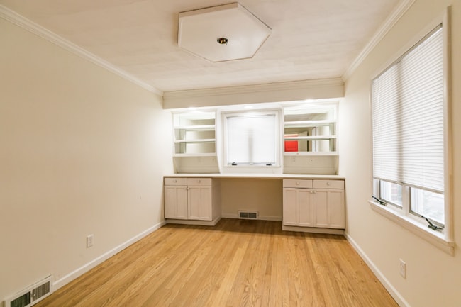 Photo - 605 Crawford Ave