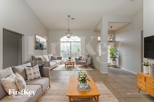 Photo - 5718 Wedgefield Dr