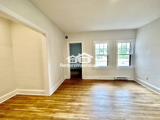 Photo - 2225 Grand Ave