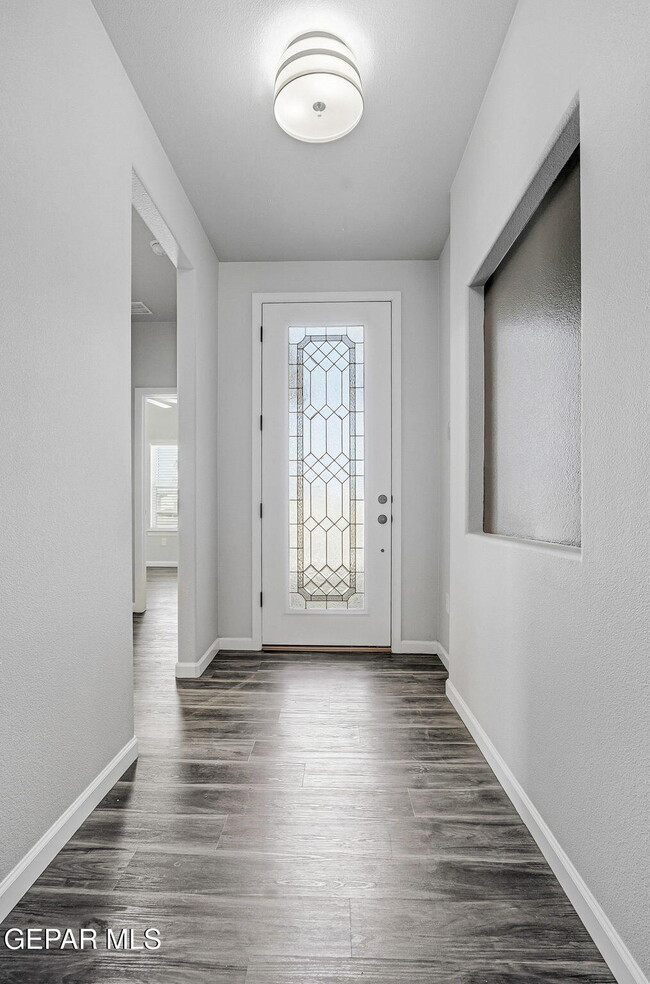Photo - 6070 Zinc Hl St