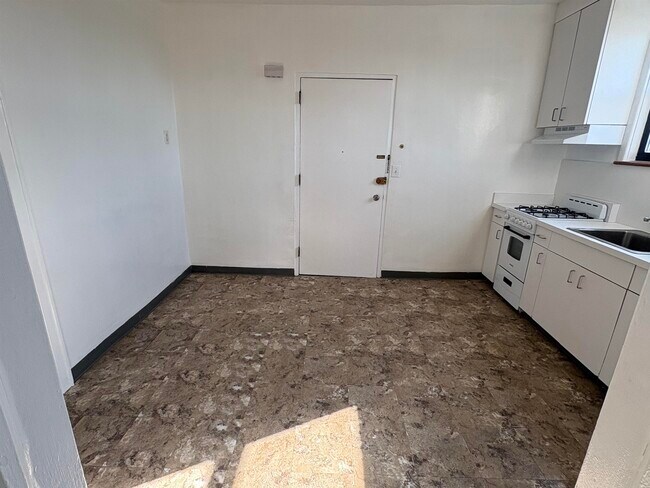 1107 72nd St Unit 3