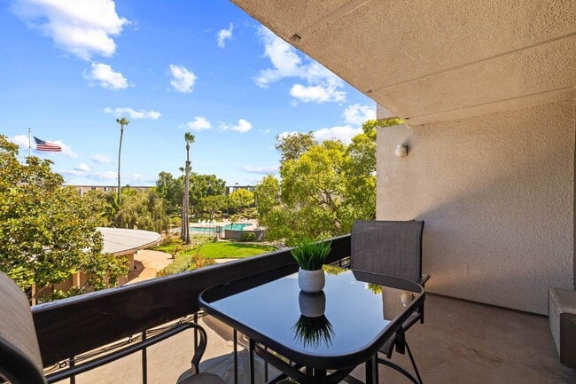 Building Photo - 3050 Rue D’Orleans Rental