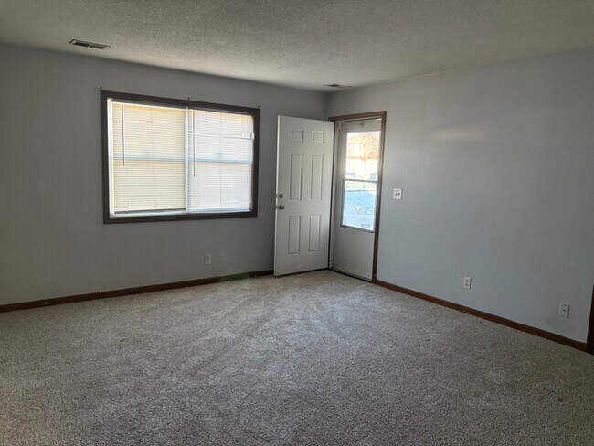 Photo - 103 E Brasfield St Unidad A