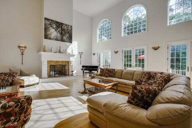 Photo - 11 Eastwood Ct