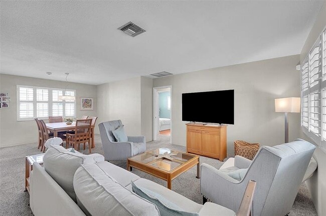 Photo - 2705 Roosevelt St