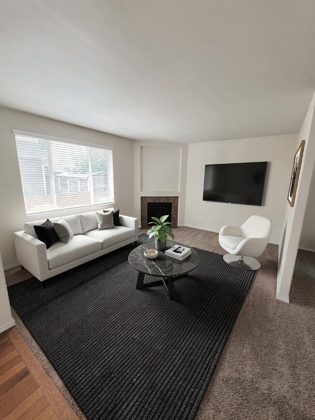 Photo - Spacious & Stylish 3-Bedroom Home in a Desirable Neighborhood!