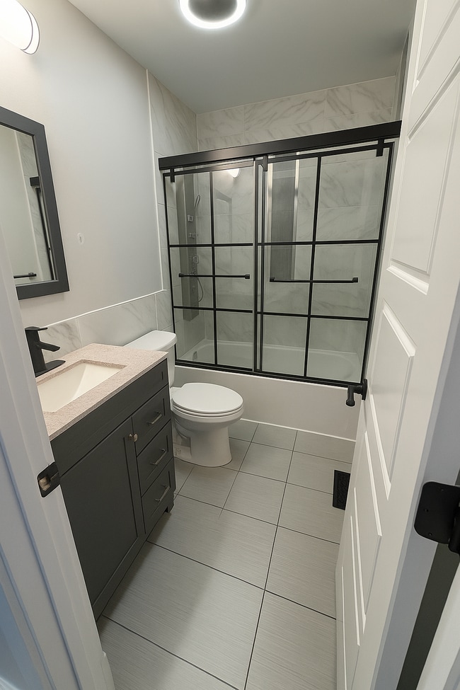 Photo - 5717 Lansdowne Ave