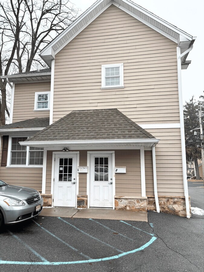 Entry door - 38 Roseland Ave Unit A