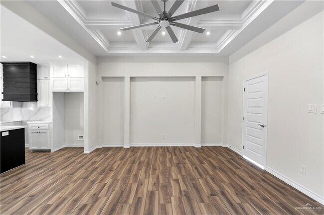 Photo - 18 Torreon St