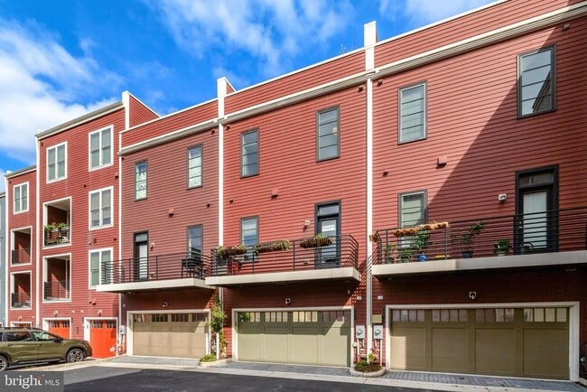 Photo - 2004 Potomac Ave