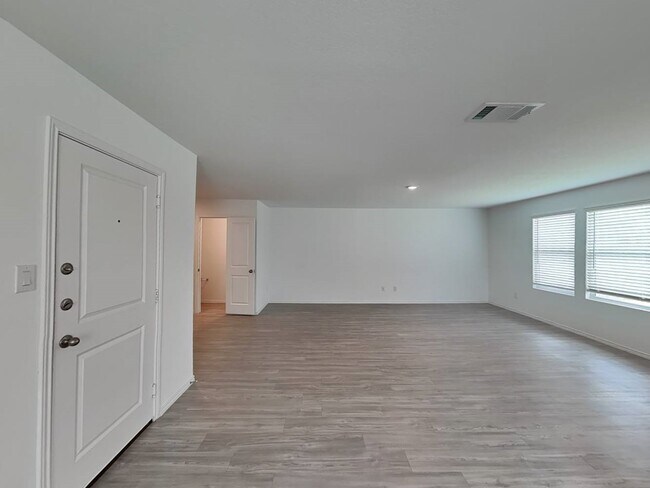 Photo - 144 Parish Ln