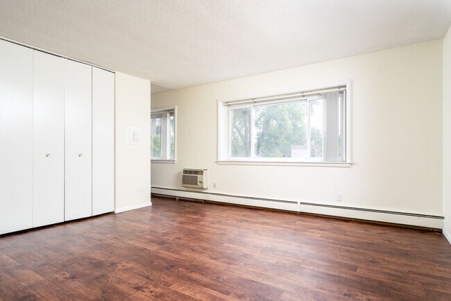 Photo - 242 West Franklin Ave