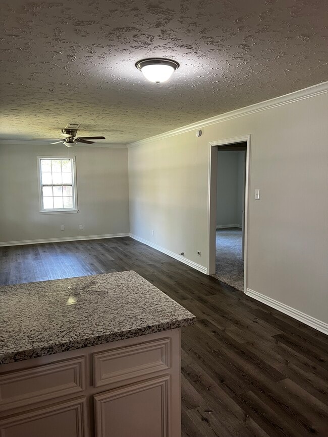 Photo - 230 N Holly Ave