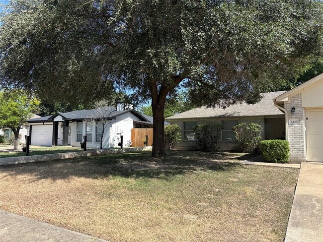 Photo - 2405 Wisteria Way