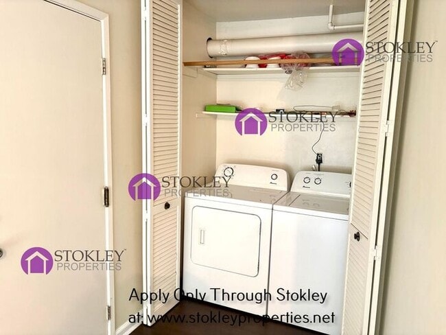 Photo - 1412 Kinross Ct