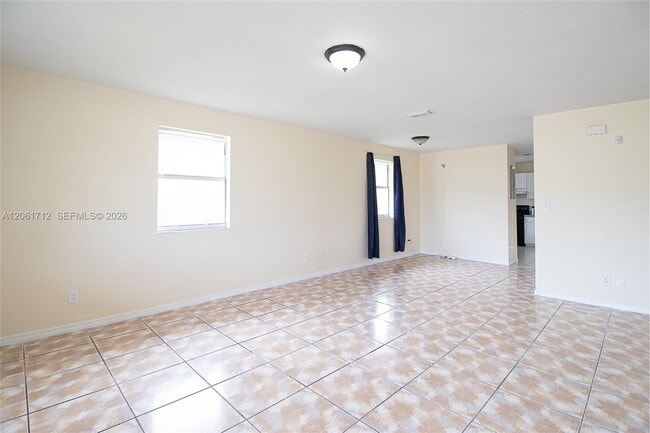 Photo - 455 NW 14th St