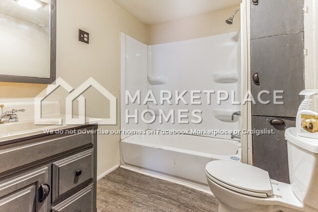 Photo - 1445 5th Ave