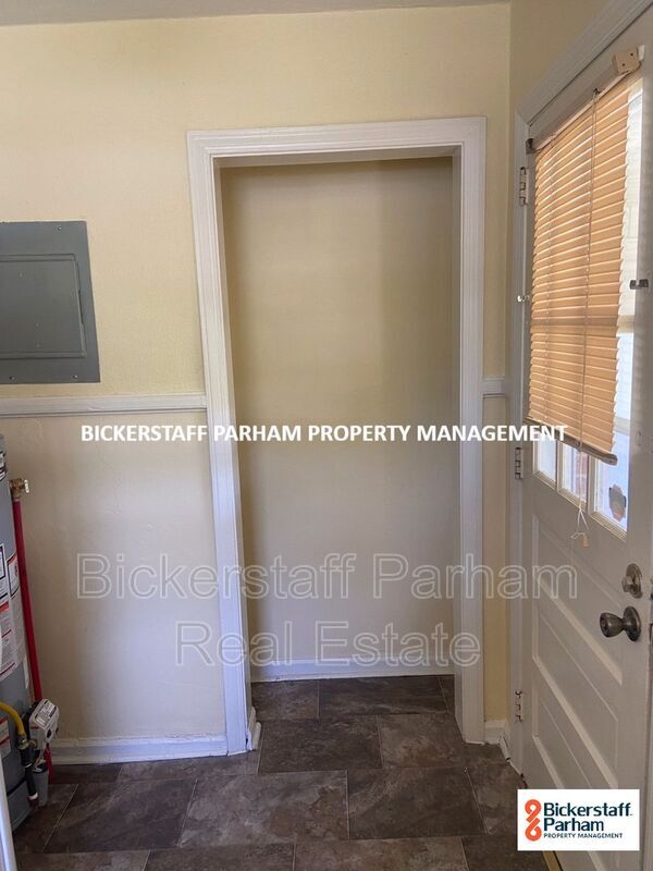 Photo - 3053 Blan St