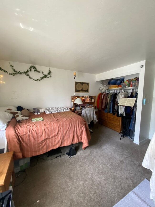 Photo - Private Room at Old Mill 224 Unidad B