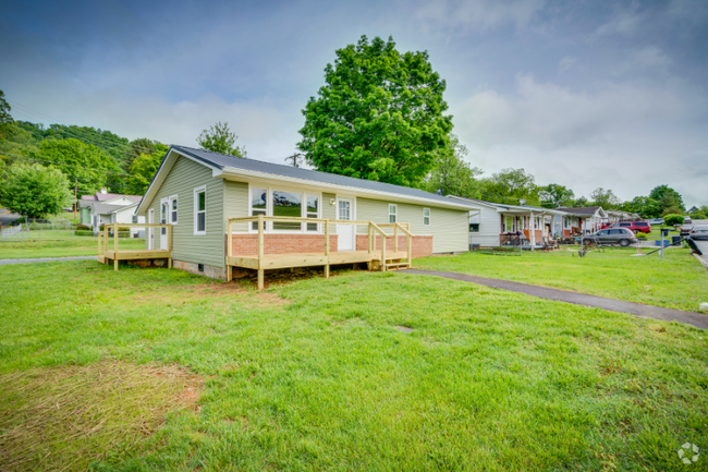 Building Photo - 601 Watterson St Rental