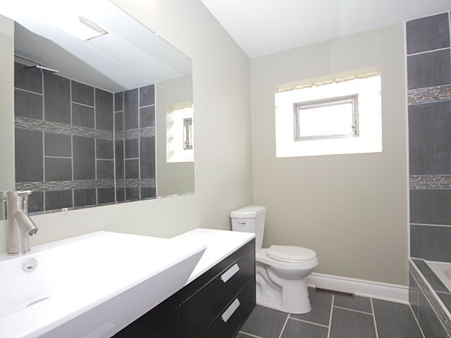 Photo - 495 Paxton Ave