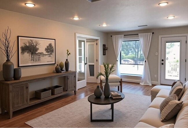 Photo - 2611 Tangley St