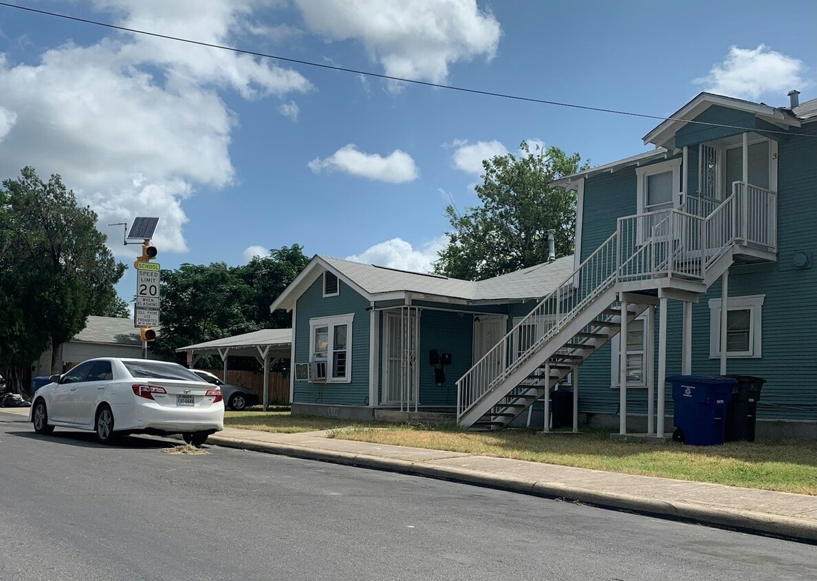 Photo - 1701 Dawson Street, Unit 2