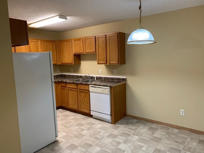 711 - Currency Commons Apartments