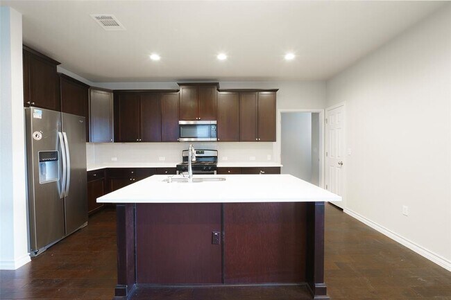 Photo - 5304 Golden Canary Ln Unidad 43