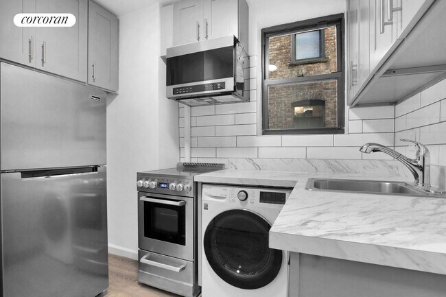 Building Photo - 532 E 82nd St Rental