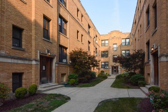 Building Photo - 2617.5 N Spaulding Ave Rental