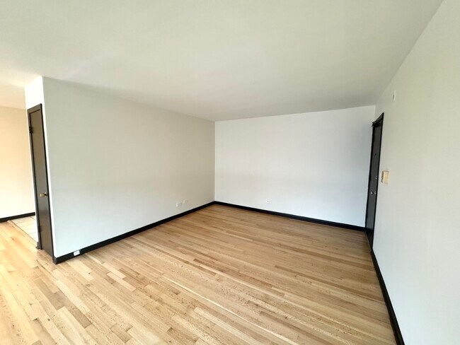 Photo - 424 Elgin Ave Unit 8