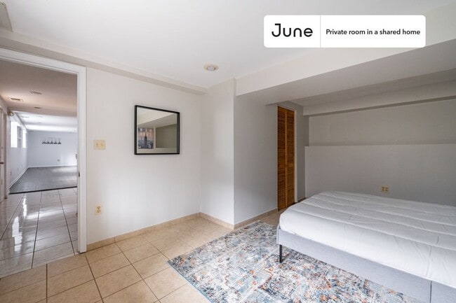 Photo - Room in Shared 5 bed/3 bath home Unit A