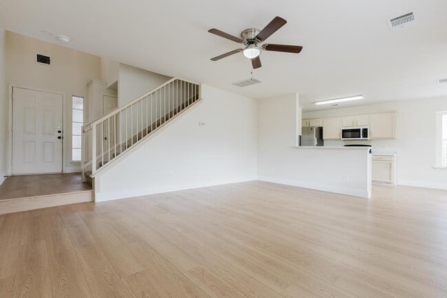 Photo - 1229 Vincent Pl