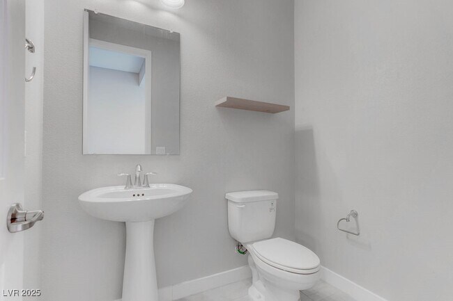 Photo - 8874 Howell St