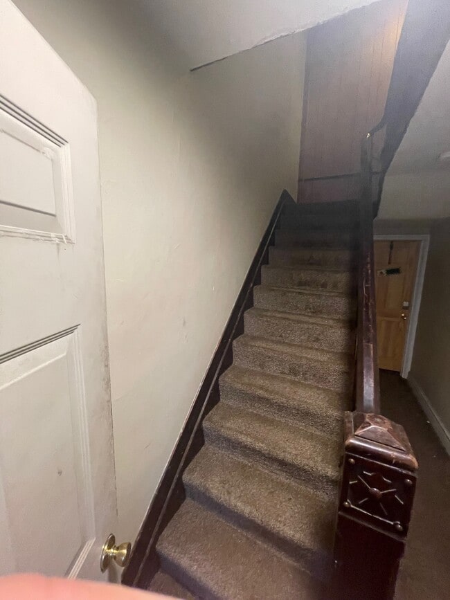 Photo - 28 N Earl St Unit 2