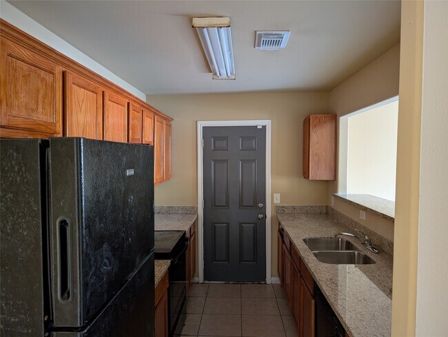 Photo - 3006 La Estancia Ln