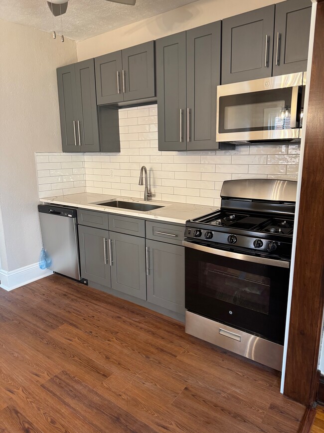 Cocina de granito - Helene Apartments