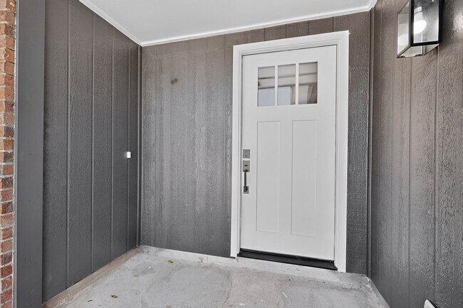 243 Woodhurst Dr