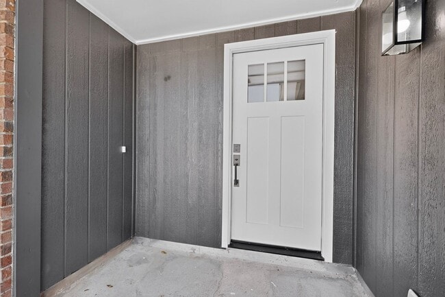 Photo - 243 Woodhurst Dr
