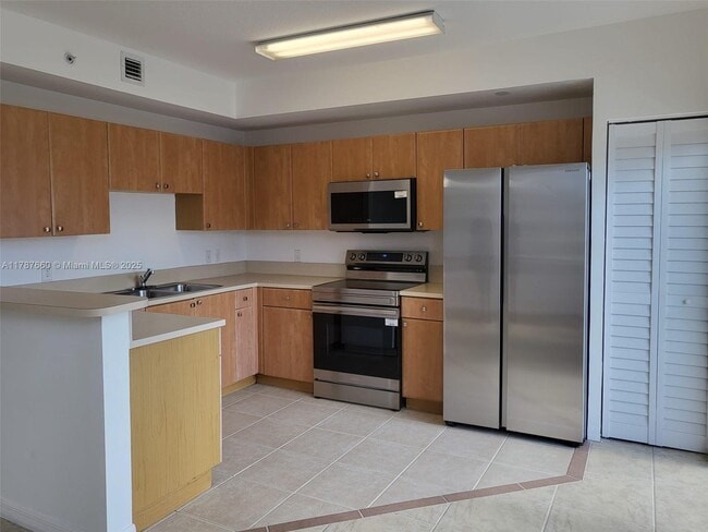 Photo - 119 SW 6th Ave Unidad 701 Rental