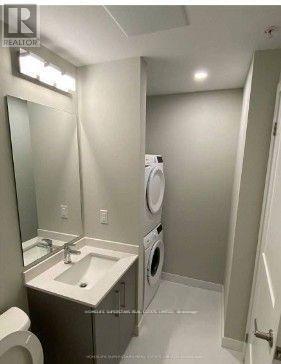 Photo - 15 Queen St S Unité 1605